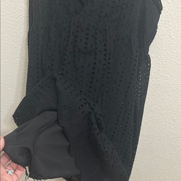 Black eyelet filly lined v-neck dress - Picture 7 of 7